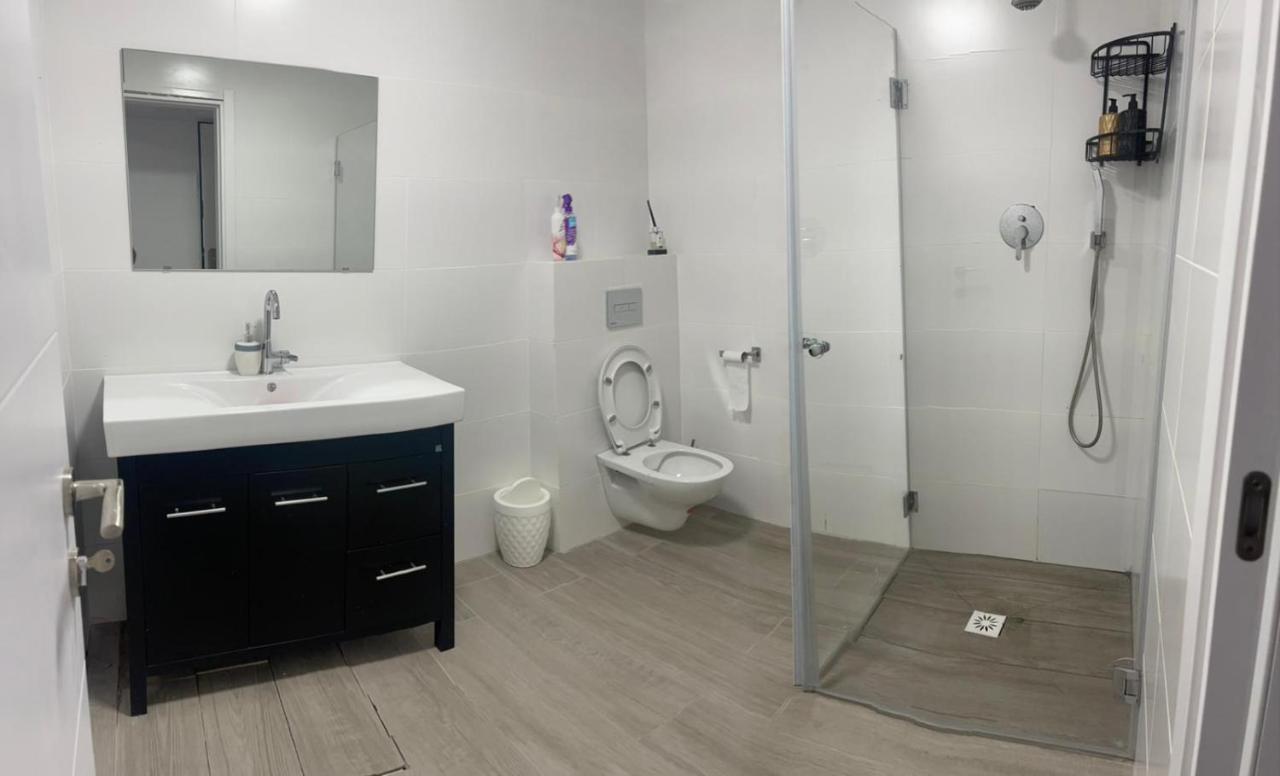 חדרי לייבל Label Rooms Blue & Red Tiberiade Esterno foto